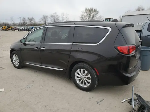 2C4RC1BG5HR720457 2017 CHRYSLER PACIFICA - Image 2