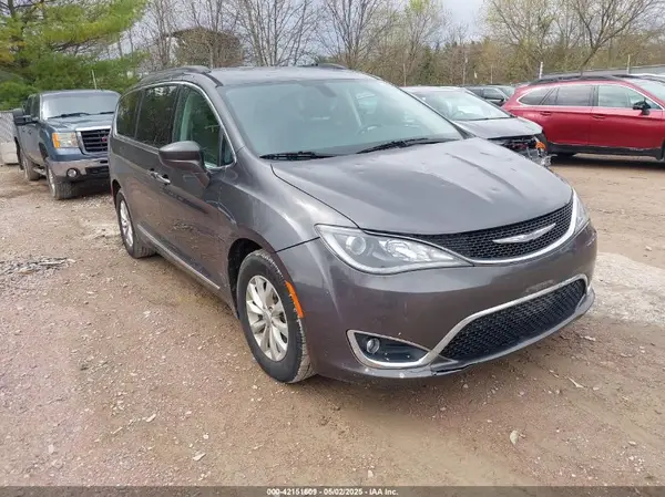 2C4RC1BG5HR720491 2017 CHRYSLER PACIFICA - Image 1