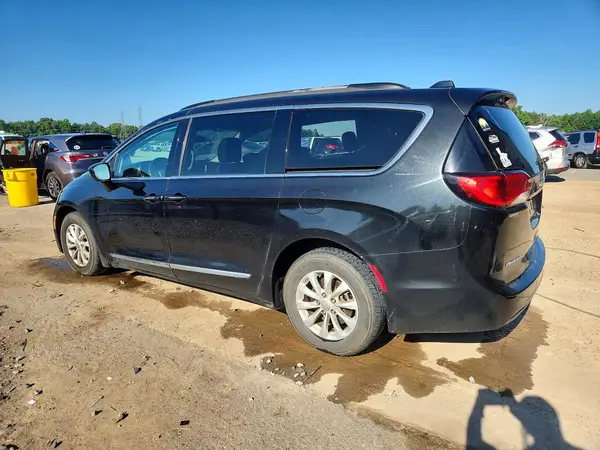 2C4RC1BG5HR721947 2017 CHRYSLER PACIFICA - Image 2