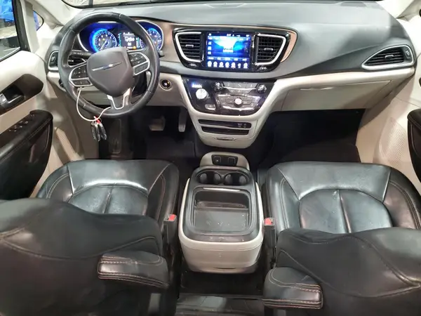 2C4RC1BG5HR721950 2017 CHRYSLER PACIFICA - Image 8