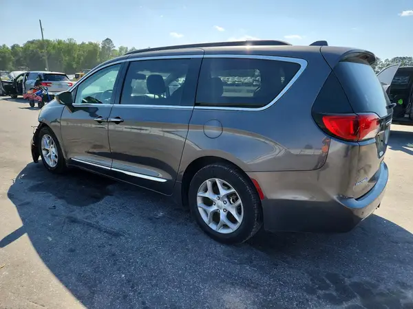 2C4RC1BG5HR725707 2017 CHRYSLER PACIFICA - Image 2