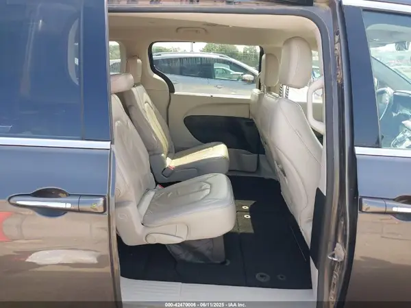 2C4RC1BG5HR729854 2017 CHRYSLER PACIFICA - Image 8