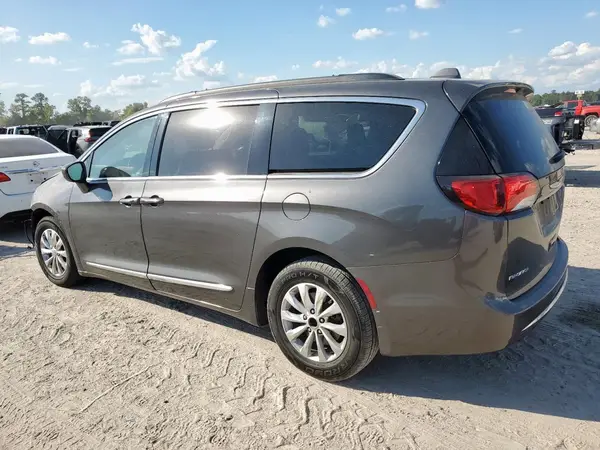 2C4RC1BG5HR733760 2017 CHRYSLER PACIFICA - Image 2