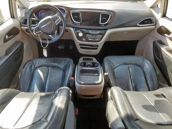 2C4RC1BG5HR733760 2017 CHRYSLER PACIFICA - Image 8