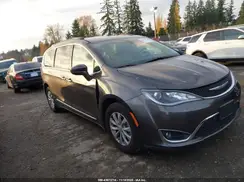 2C4RC1BG5HR758125 2017 CHRYSLER PACIFICA