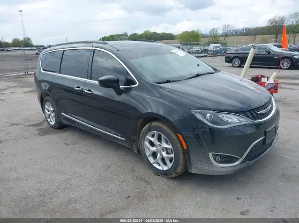 2C4RC1BG5HR777080 2017 CHRYSLER PACIFICA - Image 1