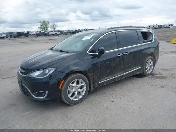 2C4RC1BG5HR777080 2017 CHRYSLER PACIFICA - Image 2