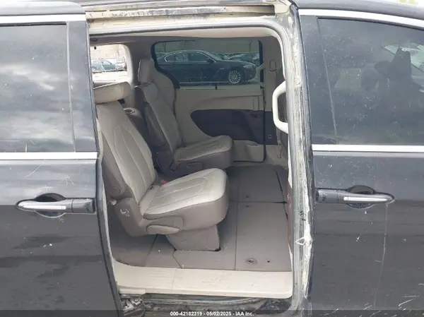 2C4RC1BG5HR777080 2017 CHRYSLER PACIFICA - Image 8