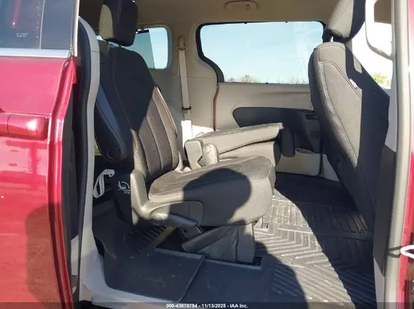 2C4RC1BG5HR782120 2017 CHRYSLER PACIFICA - Image 8