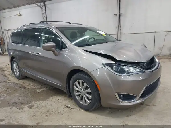 2C4RC1BG5HR795448 2017 CHRYSLER PACIFICA - Image 1