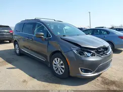 2C4RC1BG5HR803645 2017 CHRYSLER PACIFICA