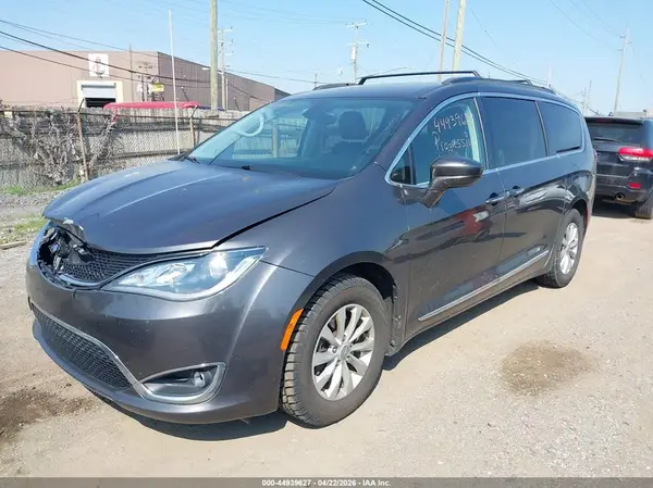 2C4RC1BG5HR803645 2017 CHRYSLER PACIFICA - Image 2