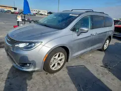 2C4RC1BG5HR810014 2017 CHRYSLER PACIFICA