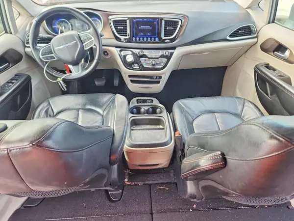 2C4RC1BG5HR810014 2017 CHRYSLER PACIFICA - Image 8