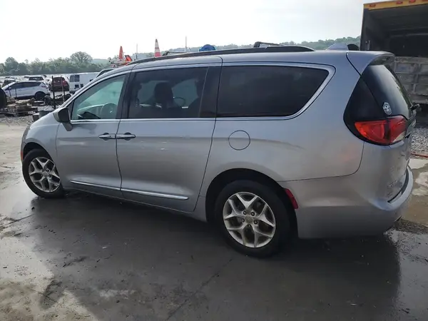 2C4RC1BG5HR810417 2017 CHRYSLER PACIFICA - Image 2