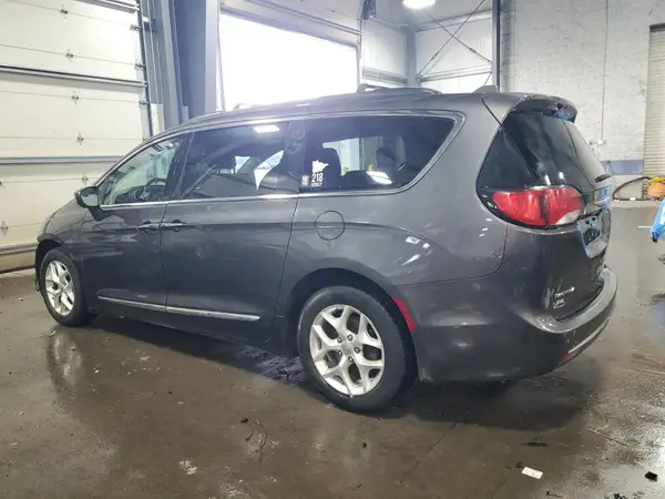 2C4RC1BG5HR810515 2017 CHRYSLER PACIFICA - Image 2