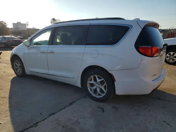 2C4RC1BG5HR820297 2017 CHRYSLER PACIFICA - Image 2