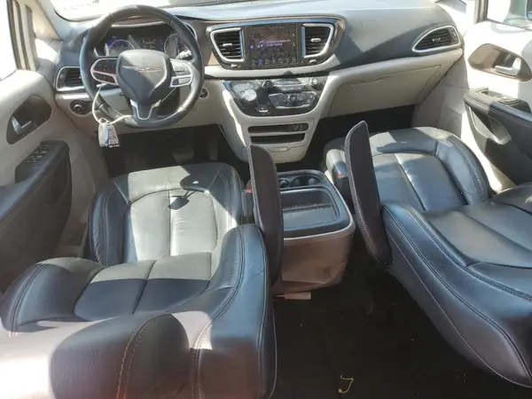 2C4RC1BG5HR820770 2017 CHRYSLER PACIFICA - Image 8