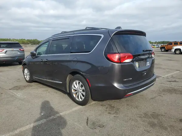 2C4RC1BG5HR821191 2017 CHRYSLER PACIFICA - Image 2
