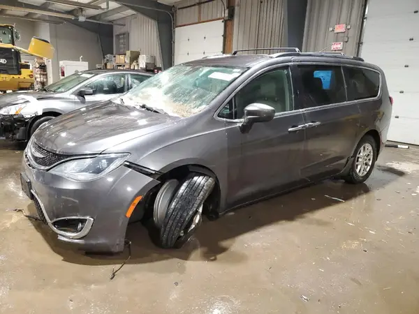 2C4RC1BG5HR821546 2017 CHRYSLER PACIFICA - Image 1