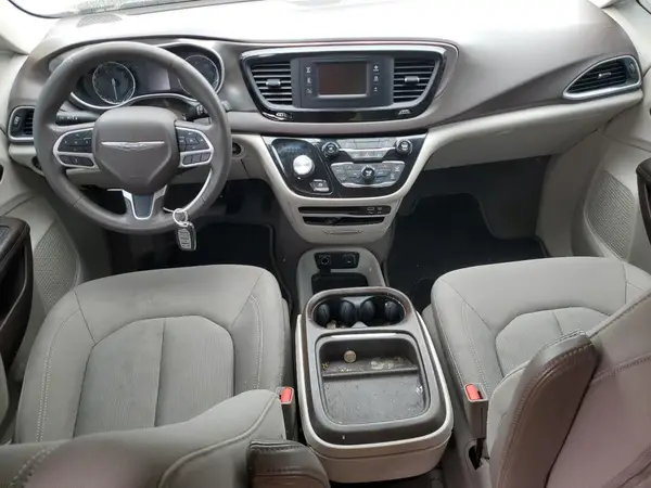2C4RC1BG5HR835608 2017 CHRYSLER PACIFICA - Image 8