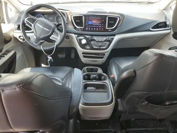 2C4RC1BG5HR835673 2017 CHRYSLER PACIFICA - Image 8