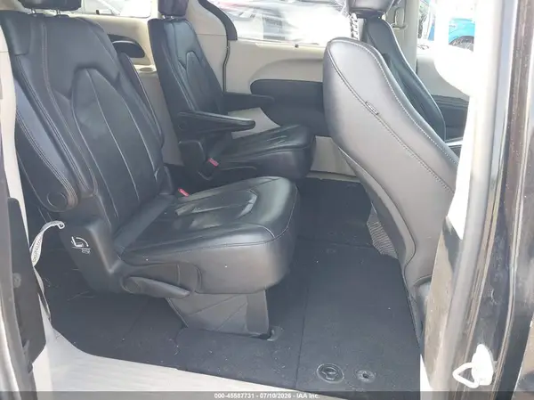 2C4RC1BG5JR100682 2018 CHRYSLER PACIFICA - Image 8