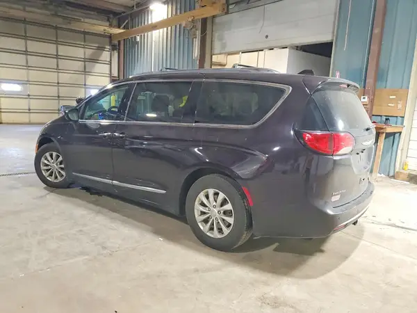 2C4RC1BG5JR101945 2018 CHRYSLER PACIFICA - Image 2
