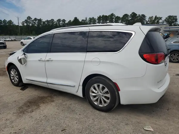 2C4RC1BG5JR107454 2018 CHRYSLER PACIFICA - Image 2