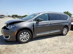 2C4RC1BG5JR107471 2018 CHRYSLER PACIFICA