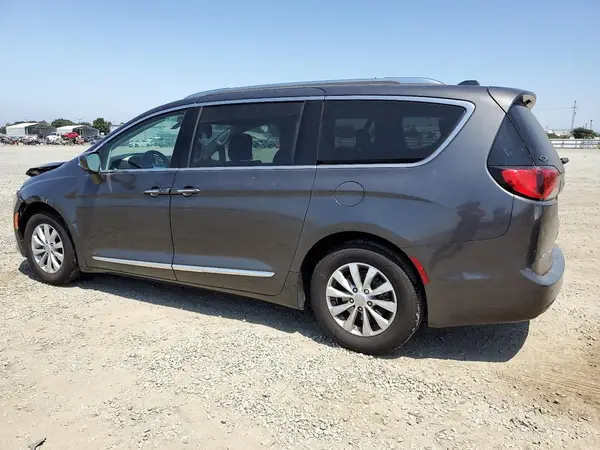 2C4RC1BG5JR107471 2018 CHRYSLER PACIFICA - Image 2