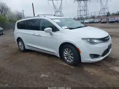 2C4RC1BG5JR109575 2018 CHRYSLER PACIFICA