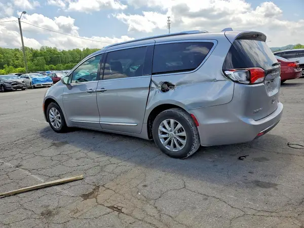 2C4RC1BG5JR110371 2018 CHRYSLER PACIFICA - Image 2