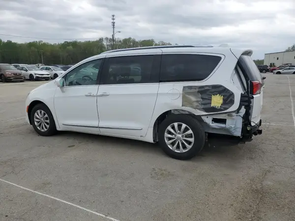 2C4RC1BG5JR113545 2018 CHRYSLER PACIFICA - Image 2