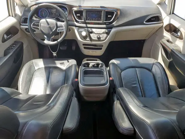 2C4RC1BG5JR113657 2018 CHRYSLER PACIFICA - Image 8