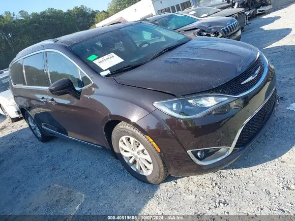 2C4RC1BG5JR113805 2018 CHRYSLER PACIFICA - Image 1