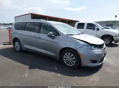 2C4RC1BG5JR115697 2018 CHRYSLER PACIFICA