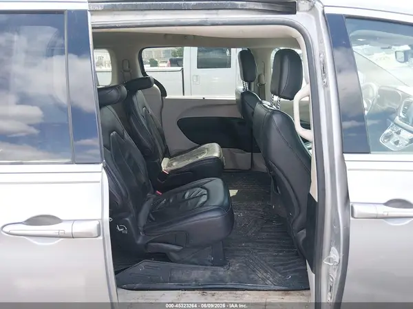 2C4RC1BG5JR115697 2018 CHRYSLER PACIFICA - Image 8