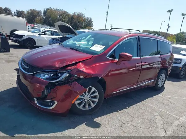 2C4RC1BG5JR119605 2018 CHRYSLER PACIFICA - Image 2