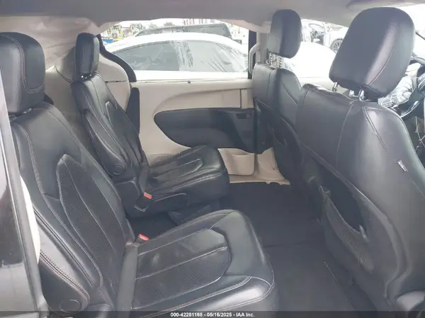 2C4RC1BG5JR119605 2018 CHRYSLER PACIFICA - Image 8