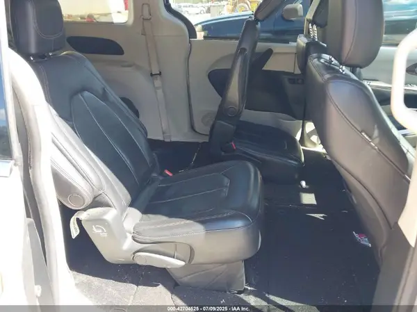 2C4RC1BG5JR120091 2018 CHRYSLER PACIFICA - Image 8