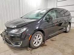 2C4RC1BG5JR121631 2018 CHRYSLER PACIFICA