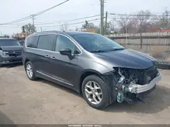 2C4RC1BG5JR123069 2018 CHRYSLER PACIFICA
