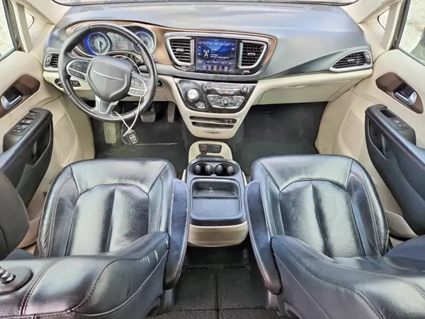 2C4RC1BG5JR123458 2018 CHRYSLER PACIFICA - Image 8