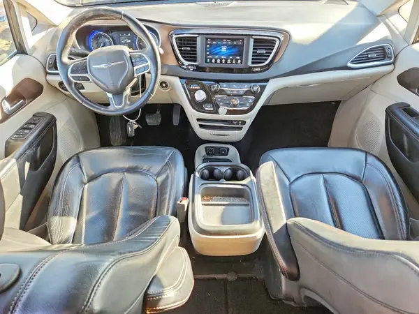 2C4RC1BG5JR124108 2018 CHRYSLER PACIFICA - Image 8