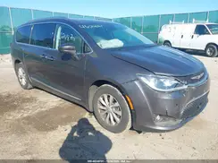 2C4RC1BG5JR127865 2018 CHRYSLER PACIFICA