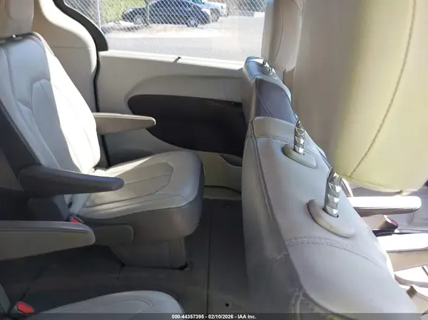 2C4RC1BG5JR141538 2018 CHRYSLER PACIFICA - Image 8