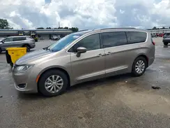 2C4RC1BG5JR157349 2018 CHRYSLER PACIFICA