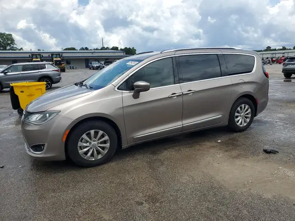 2C4RC1BG5JR157349 2018 CHRYSLER PACIFICA - Image 1