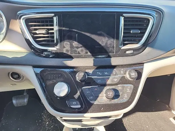 2C4RC1BG5JR166889 2018 CHRYSLER PACIFICA - Image 8